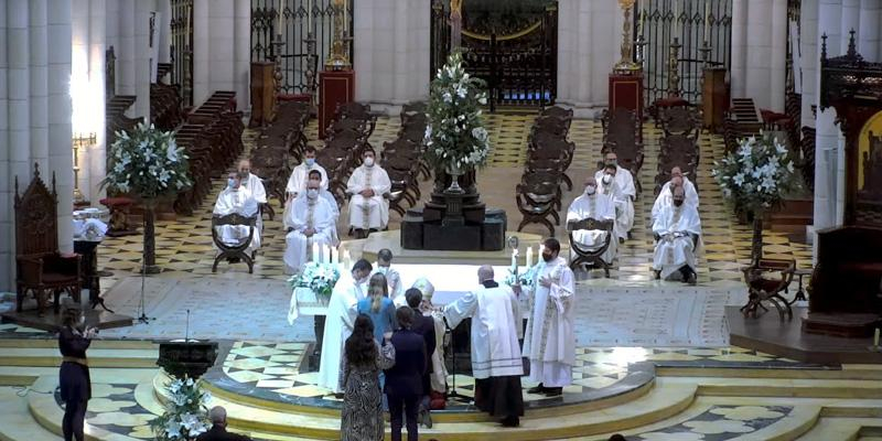 El arzobispo, a los confirmandos de la Pastoral Universitaria: «No somos hombres de sacristía»