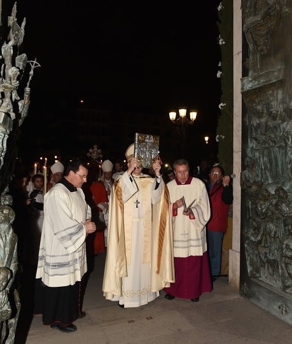 Apertura del Año de la Misericordia en los templos jubilares de Madrid