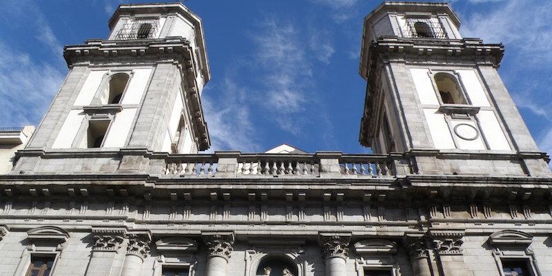 La colegiata de San Isidro celebra la solemnidad de todos los fieles difuntos con una Misa solemne