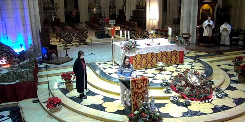 El arzobispo recuerda a los jóvenes que a Dios «no tenemos que buscarlo en el cielo» sino en «nuestra propia carne»