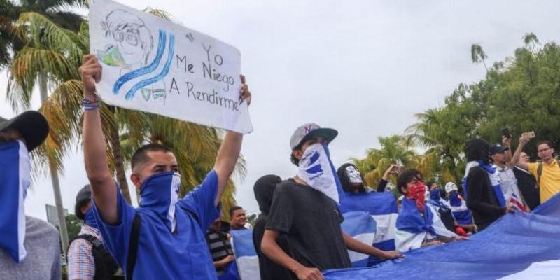 Asaltada y profanada la catedral de Managua