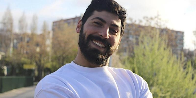 Juan Andrés Amaya Torres realizará el cartel de la estación de penitencia 2024 de Los Gitanos