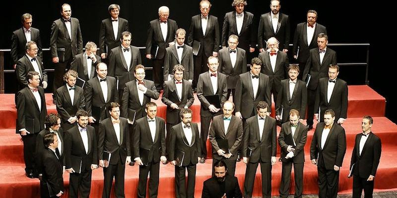 El Coro de Voces Graves de Madrid interpreta 'Ángel de nieve' en la iglesia del Buen Suceso