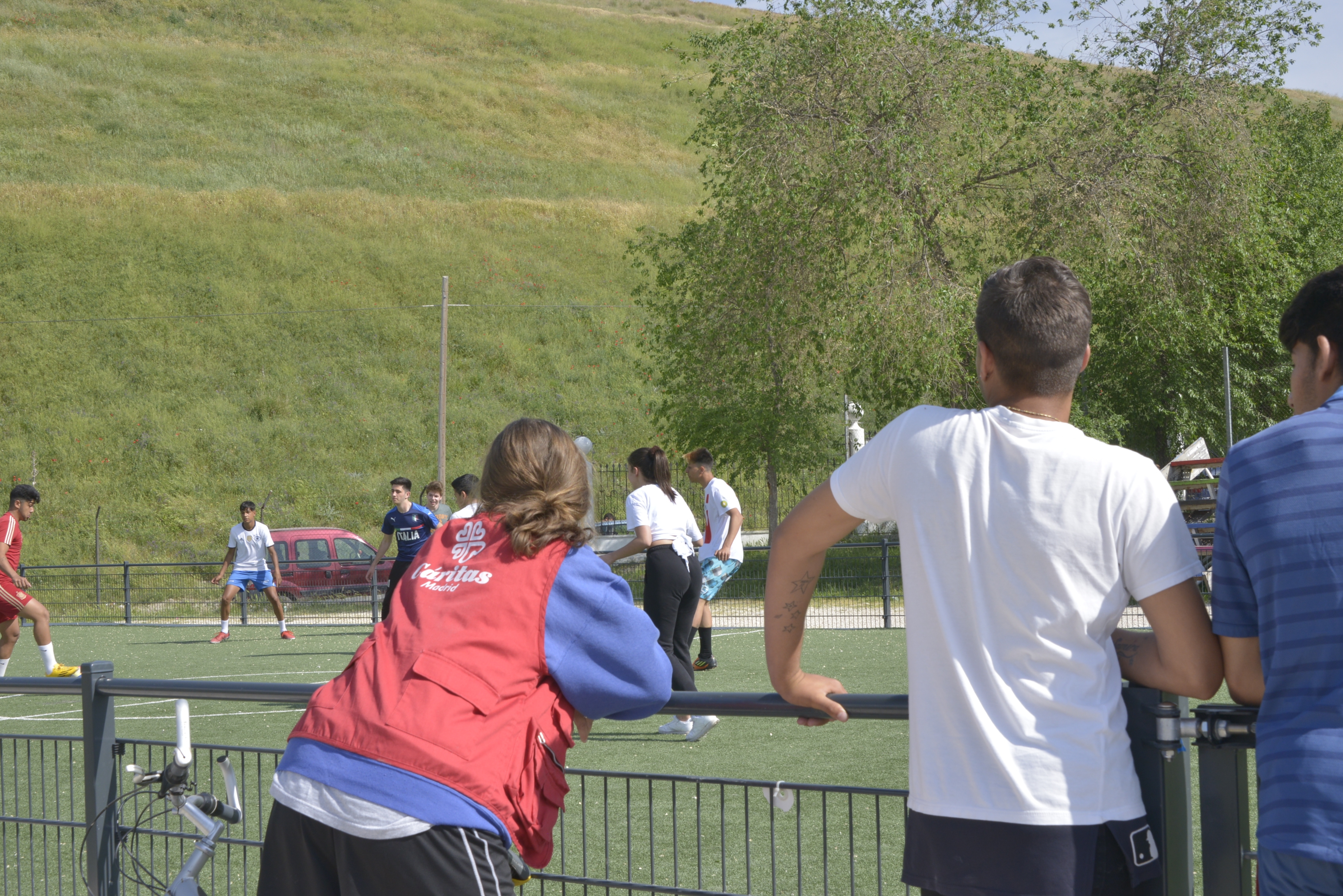 El proyecto de personas sin hogar de Cáritas Madrid participa en las fiestas populares del barrio de Lucero