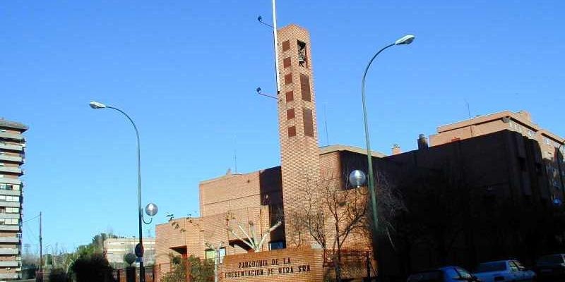 El vicario episcopal de la III presenta al nuevo equipo sacerdotal de Presentación de Nuestra Señora en Moratalaz