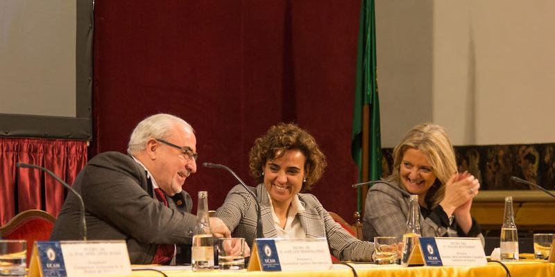 Dolors Montserrat: «La igualdad no es una lucha de sexos, es un valor de todos»