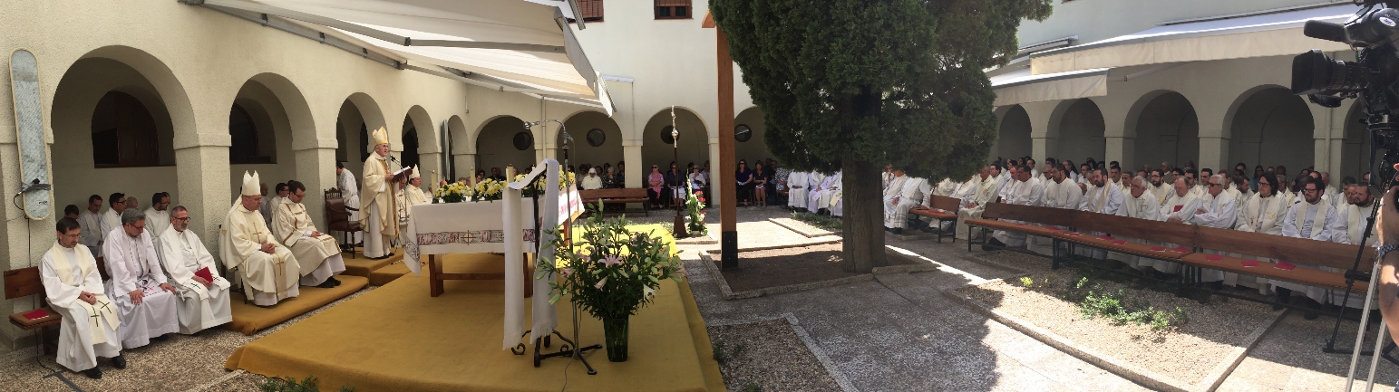 Fiesta de Jesucristo Sumo y Eterno Sacerdote: «No se puede ser sacerdote a la carta ni esclavo de la moda»