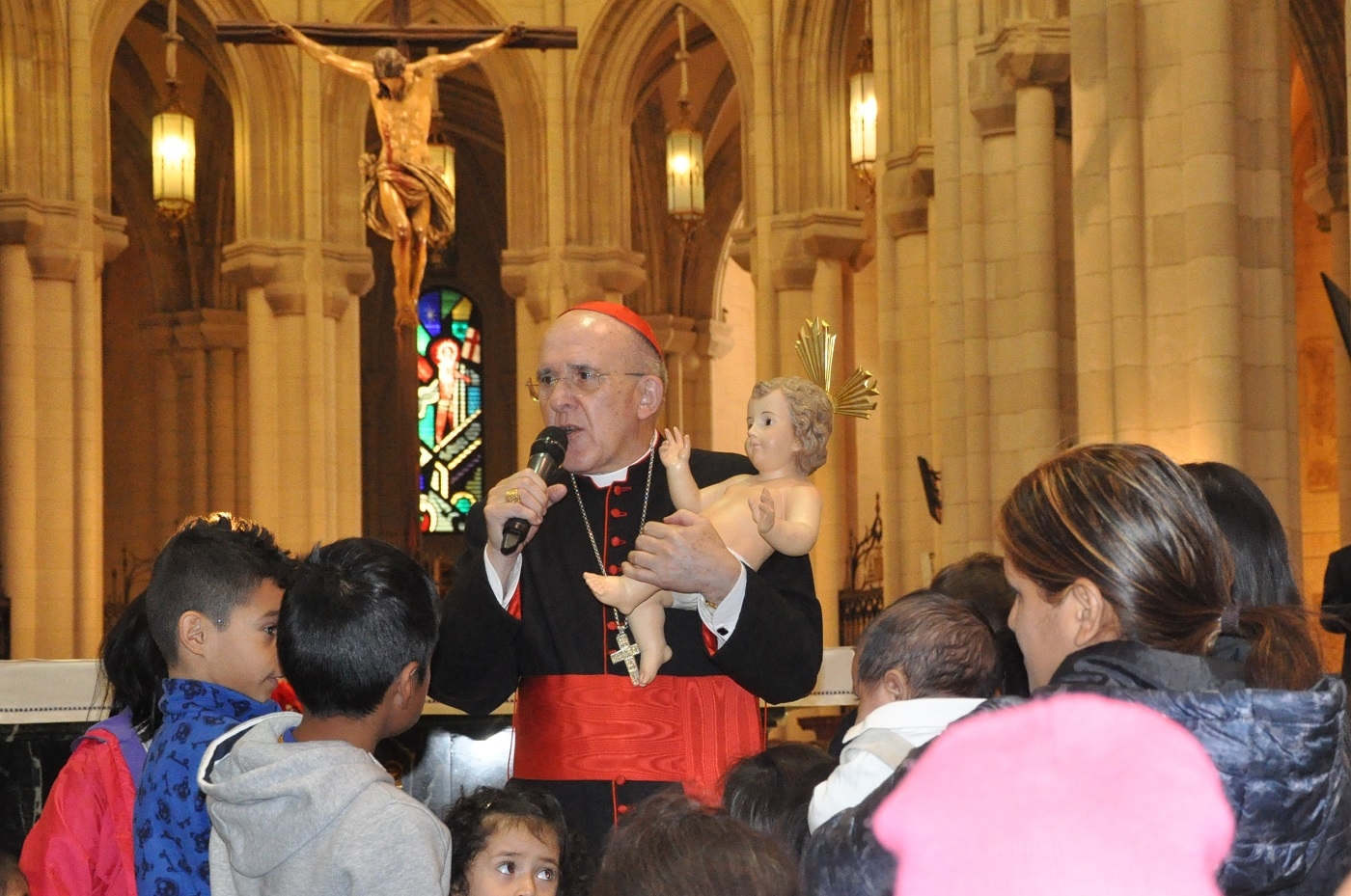 Cardenal Osoro, a los niños de la Fundación Madrina: «Jesús os quiere»