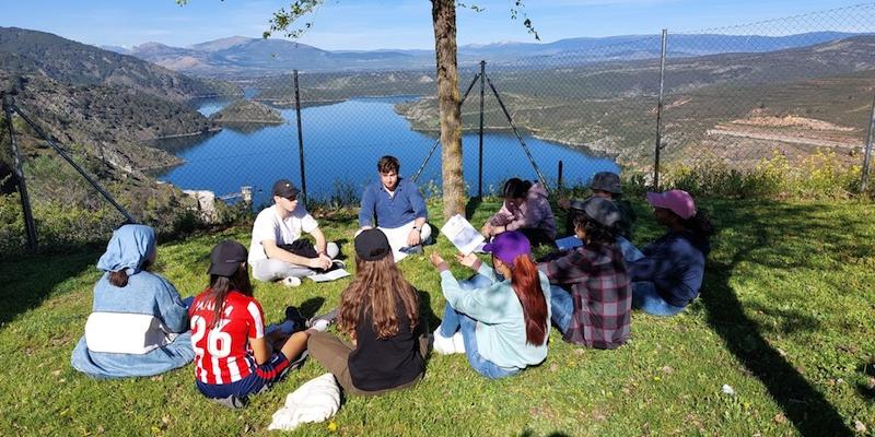 El cardenal Cobo mantiene un encuentro con los consiliarios de movimientos y asociaciones de la diócesis