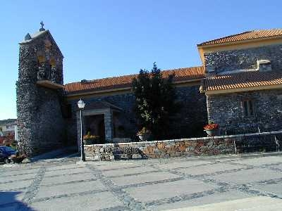 El Vicario Episcopal de la I presenta al nuevo párroco de El Atazar