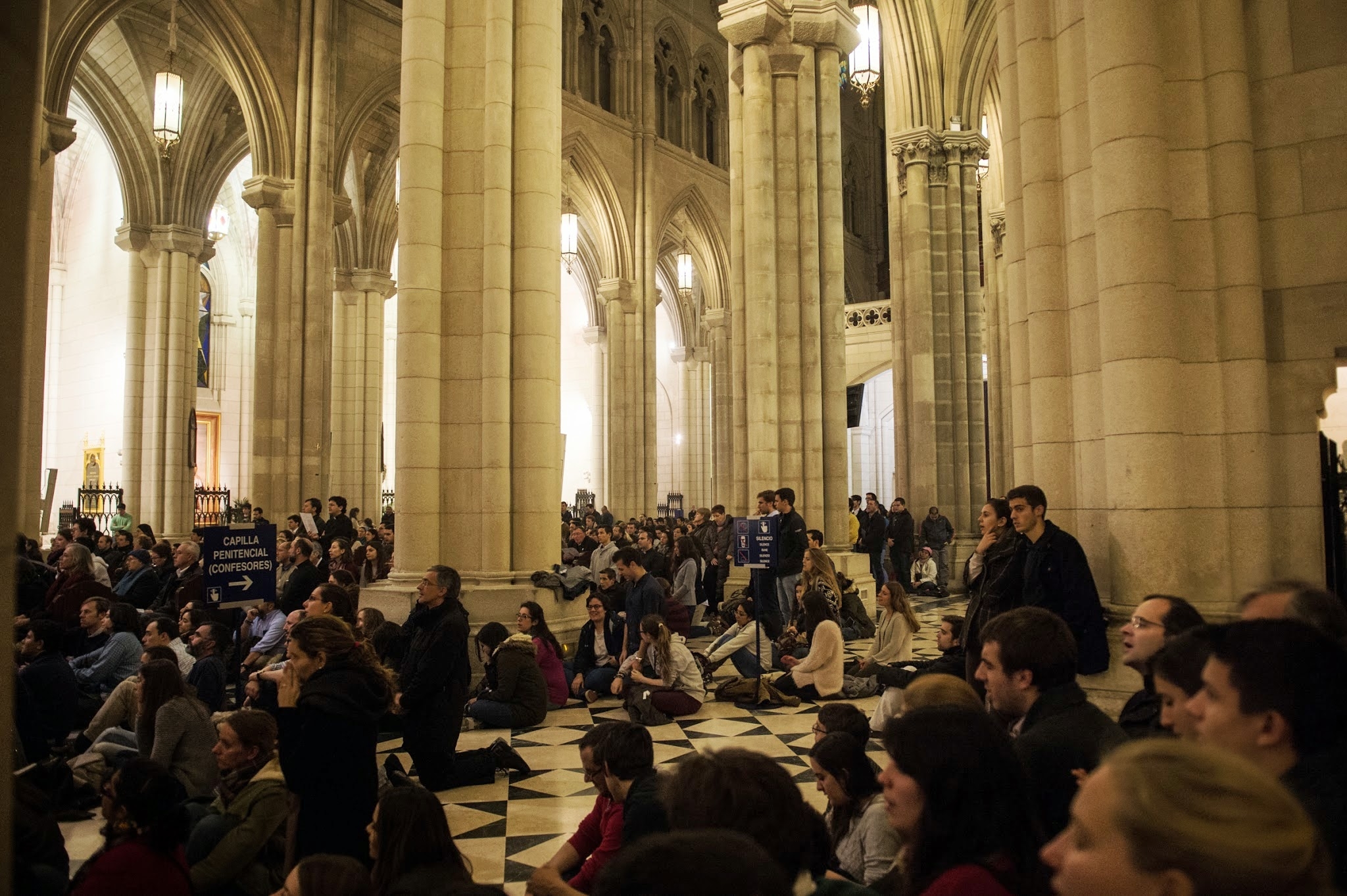 Este viernes se reanuda la Vigilia mensual de oración de los jóvenes con el Arzobispo