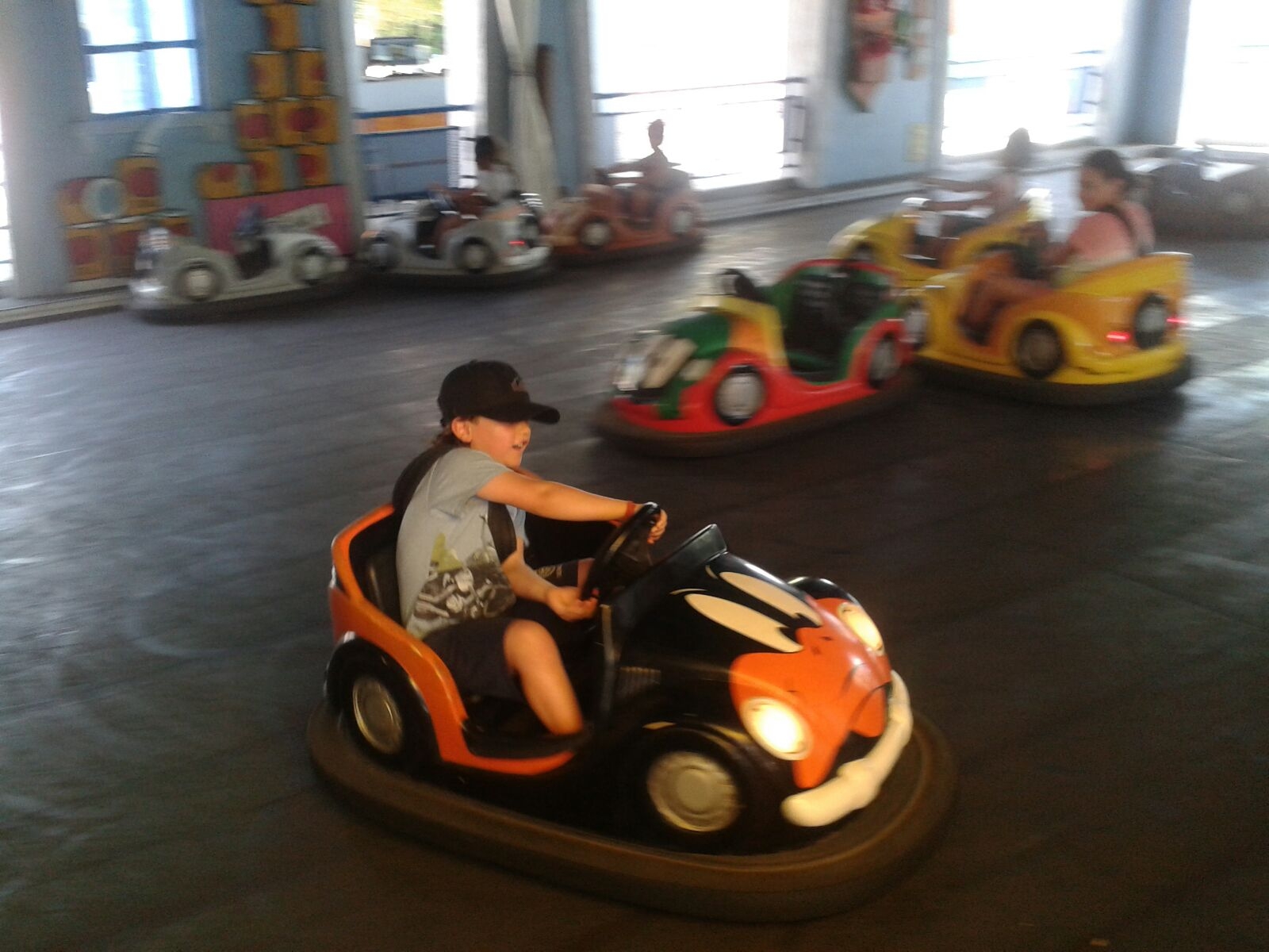 En la Colonia Urbana de Cáritas Vicaría I hacen realidad el sueño de muchos niños: conocer a sus personajes favoritos