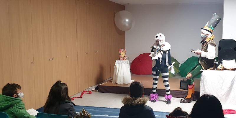 Los pajes de Sus Majestades reciben en San José María Rubio las cartas de los pequeños de El Cañaveral