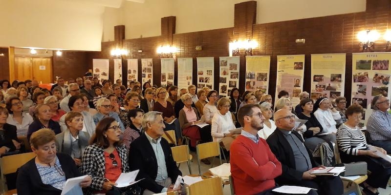 El padre Ángel Camino presidió el primer encuentro de voluntariado de Cáritas Vicaría VIII en este curso pastoral
