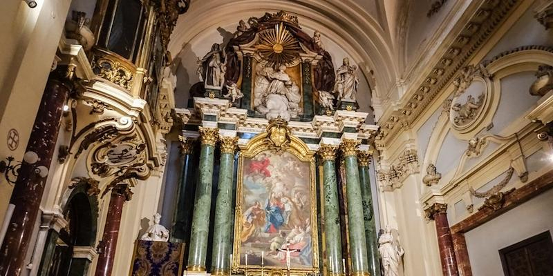 El vicario episcopal de la VII presenta a Felipe González Muñoz como nuevo párroco de Santa Bárbara