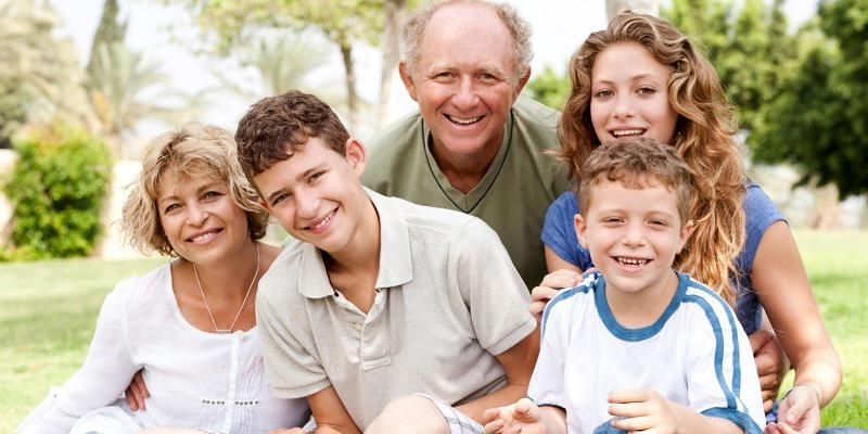 Foro de la Familia: La alerta sobre el sistema de pensiones urge a un Pacto de Estado por la Maternidad