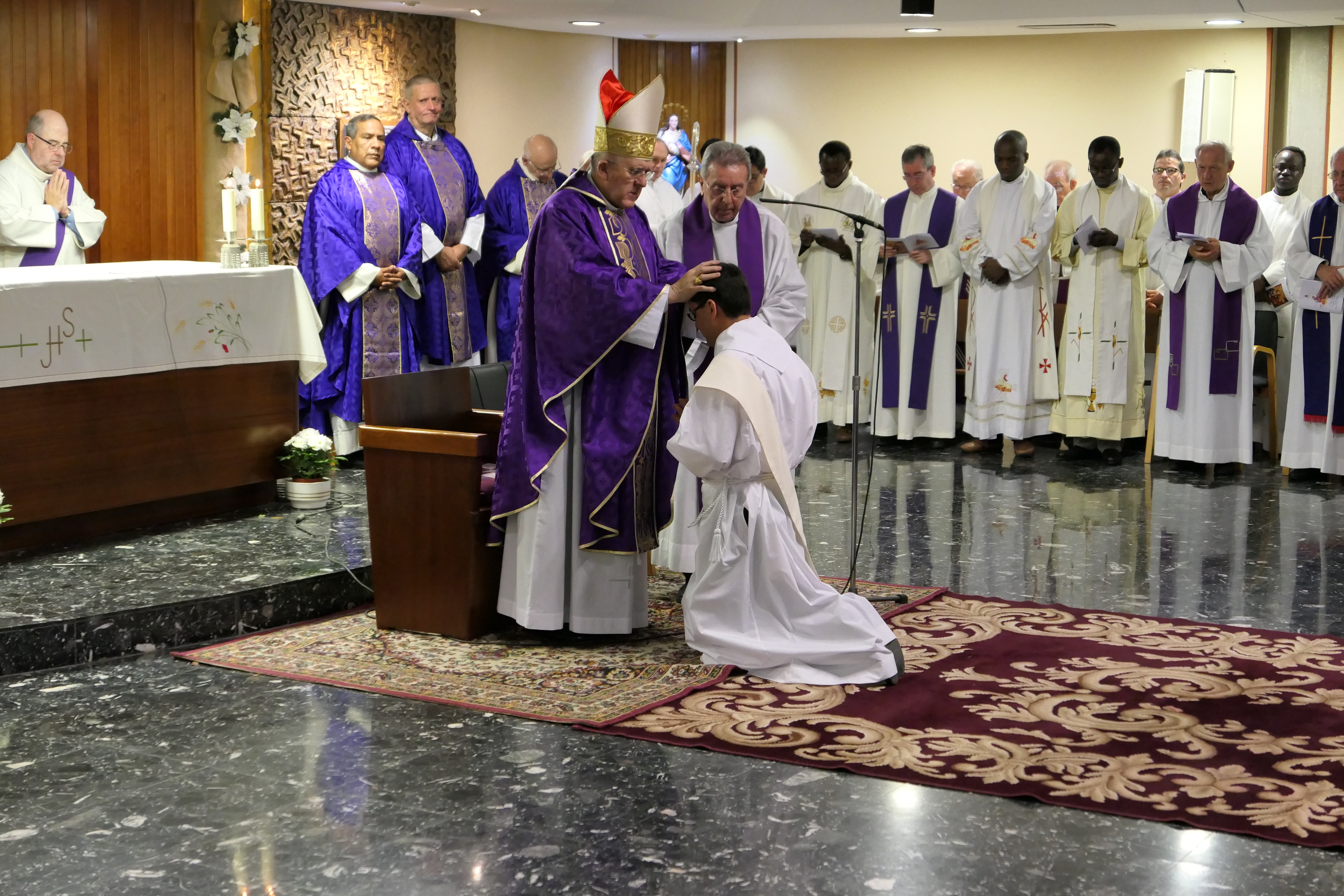 El cardenal ordenó este sábado sacerdote al religioso camilo Franklin Fuentes