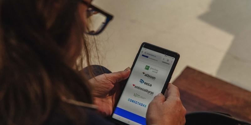 Las ONG jesuitas presentan la campaña 'Conectadas' por una digitalización al servicio del cambio social