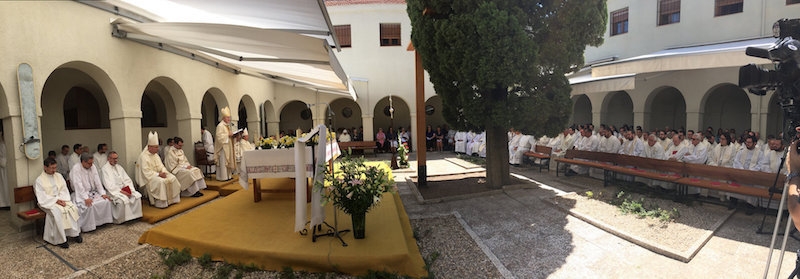 Los obispos auxiliares celebran una Eucaristía en la fiesta de Jesucristo, Sumo y Eterno Sacerdote