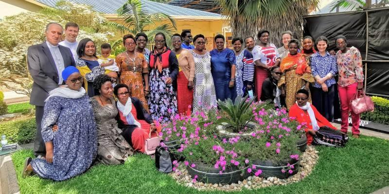 El párroco de La Presentación de Nuestra Señora visita las misiones de la Obra de la Iglesia en Ruanda