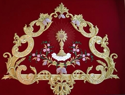 Corpus Chico de la Hermandad de la Borriquita en la parroquia de San Ildefonso