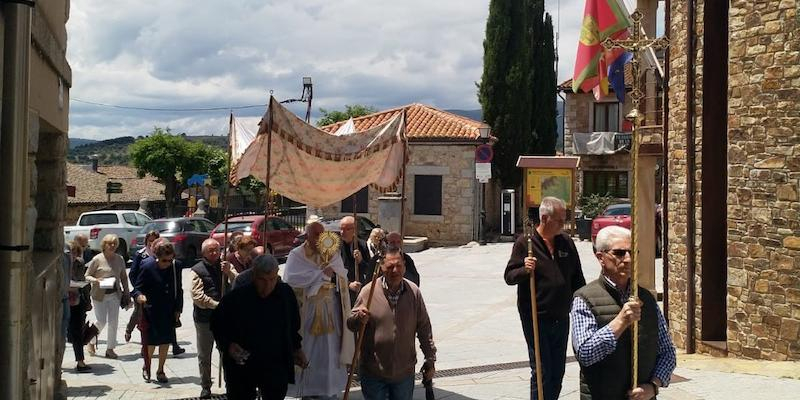 Imagen de la procesión en la solemnidad del Corpus Christi de este año