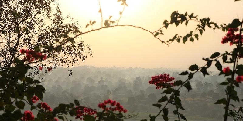 Cáritas reafirma la llamada a «escuchar el clamor de los pobres y de la tierra» en el 5º de la Laudato Si'