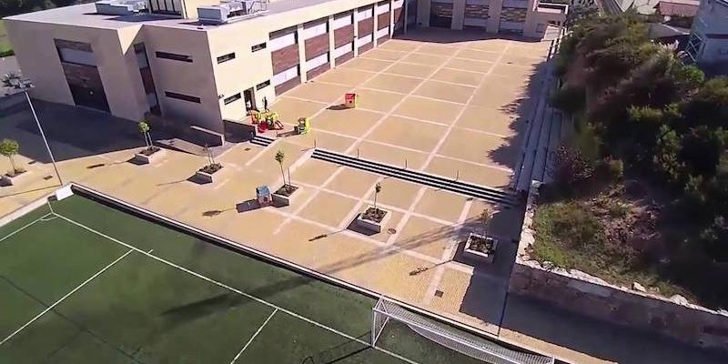 El cardenal Osoro celebra una Eucaristía en el colegio Miraflores de Orense