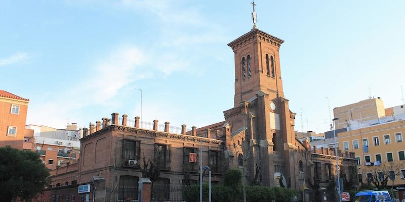 San Miguel Arcángel de Carabanchel recibe la visita pastoral de monseñor Jesús Vidal