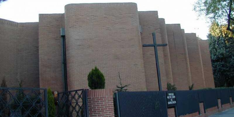 El Grupo Juvenil Loyola anima las celebraciones del Triduo Pascual en Nuestra Señora del Sagrado Corazón
