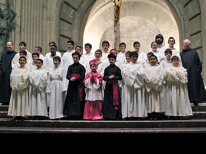 La fiesta de santa Escolástica se celebra en el Valle de los Caídos con indulgencia plenaria y elección del 'obispillo'