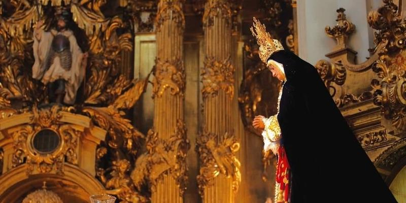 Presentación de la revista Semana Santa 2024 en la sala capitular de la catedral de la Almudena