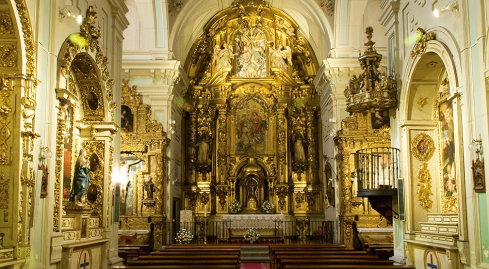 Eucaristía en el convento de las Trinitarias por los miembros de la Real Academia Española fallecidos