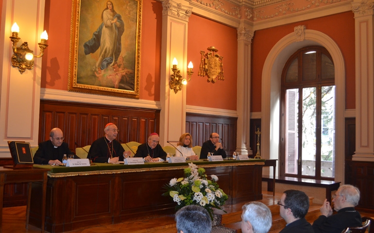 Cardenal Mamberti, sobre los procesos de nulidad matrimonial: «Primero, justicia; y luego, celeridad»