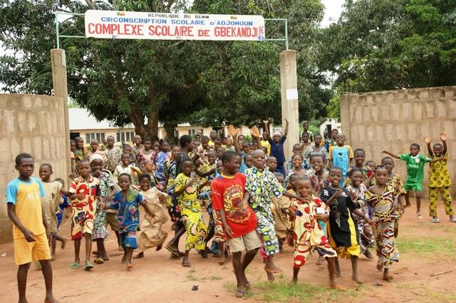 Merienda solidaria en Santo Tomás de Villanueva a favor de Benín