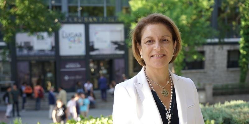 Rosa Visiedo: El futuro de la educación pasará por una «adecuada combinación de la formación presencial y a distancia»