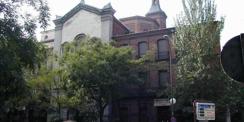 Nuestra Señora de los Dolores honra a su titular con una solemne Eucaristía