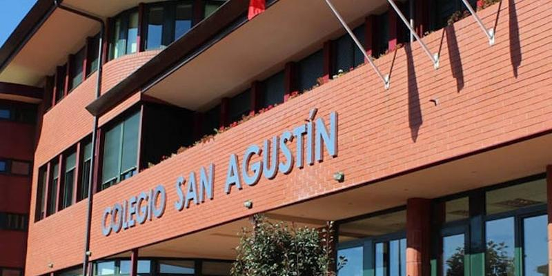 El vicario episcopal de la VII visita centros de enseñanza concertados y de religiosos en Collado Villalba y El Escorial