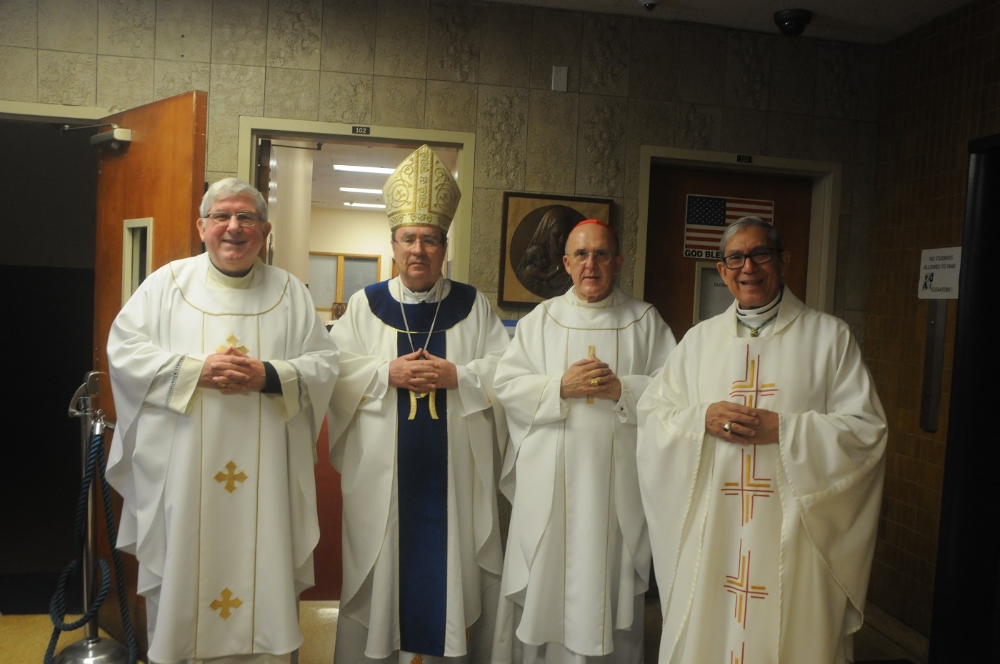 El arzobispo, en la Cumbre Bíblica de Nueva York: «Jesucristo no hace cosméticas, cambia el corazón y las relaciones entre los hombres»