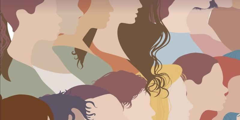 La orientadora Ana Beltrán dirige en la Casa Cristo Rey de Pozuelo un encuentro de madres y padres de adolescentes