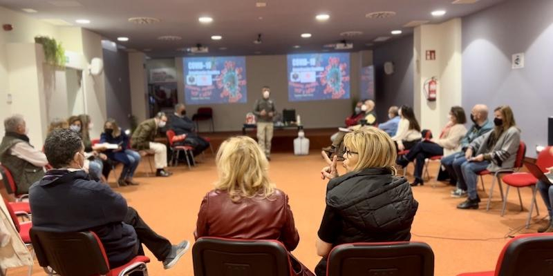 Cáritas Vicaría VIII presenta a sus voluntarios una radiografía social de la Comunidad de Madrid