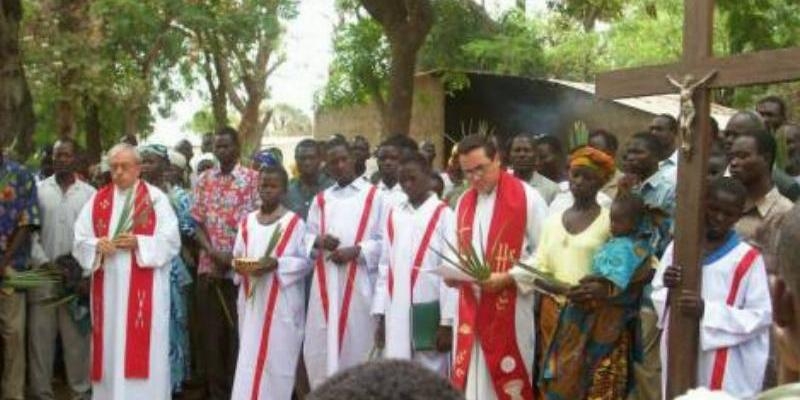 Informe sobre 122 jóvenes mártires: «Jóvenes misioneros testigos de Cristo hasta dar la vida»