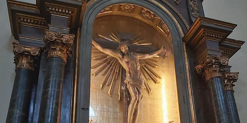 San Ildefonso inicia el curso cofrade con los cultos en honor al Cristo de la Misericordia y a la Virgen de la Soledad