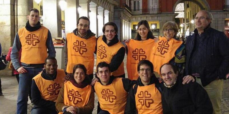 Los jóvenes de Cáritas Universitaria se forman en el proyecto de Bocadillo Solidario