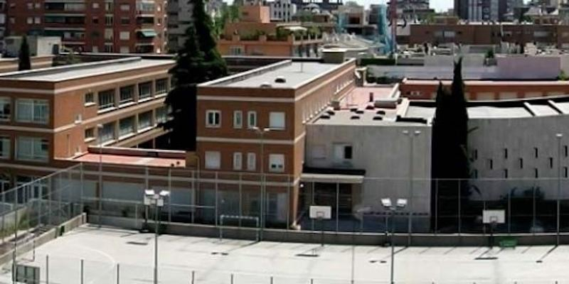 El vicario episcopal de la I administra este viernes el sacramento de la Confirmación en el colegio Paraíso Sagrados Corazones