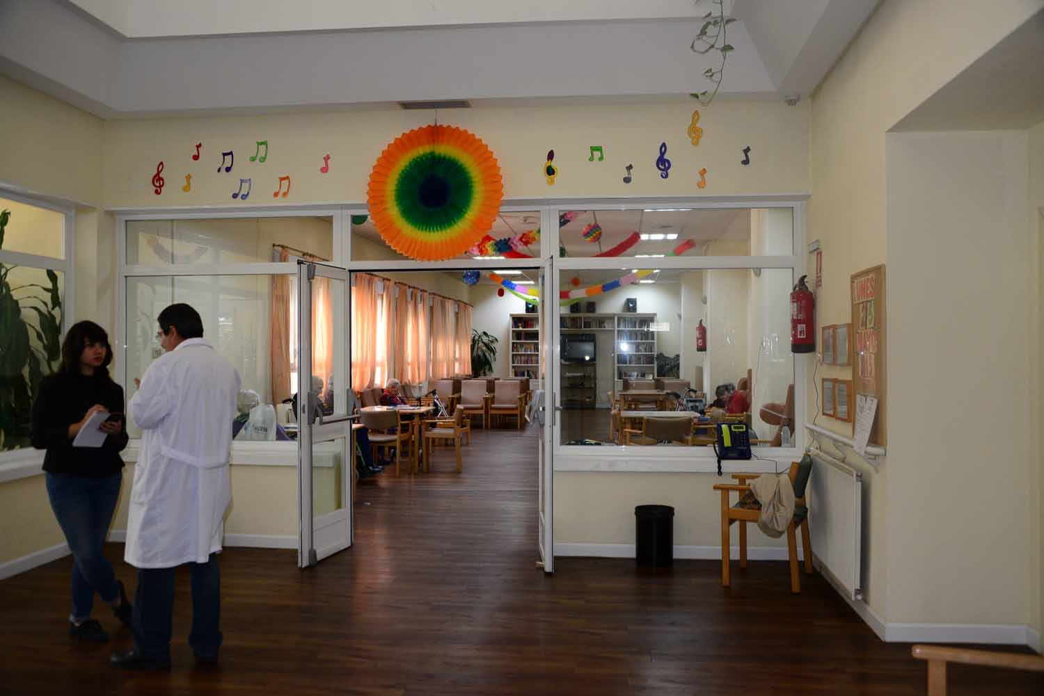 Los Reyes Mayos llegan a la Residencia de Mayores de Cáritas Madrid