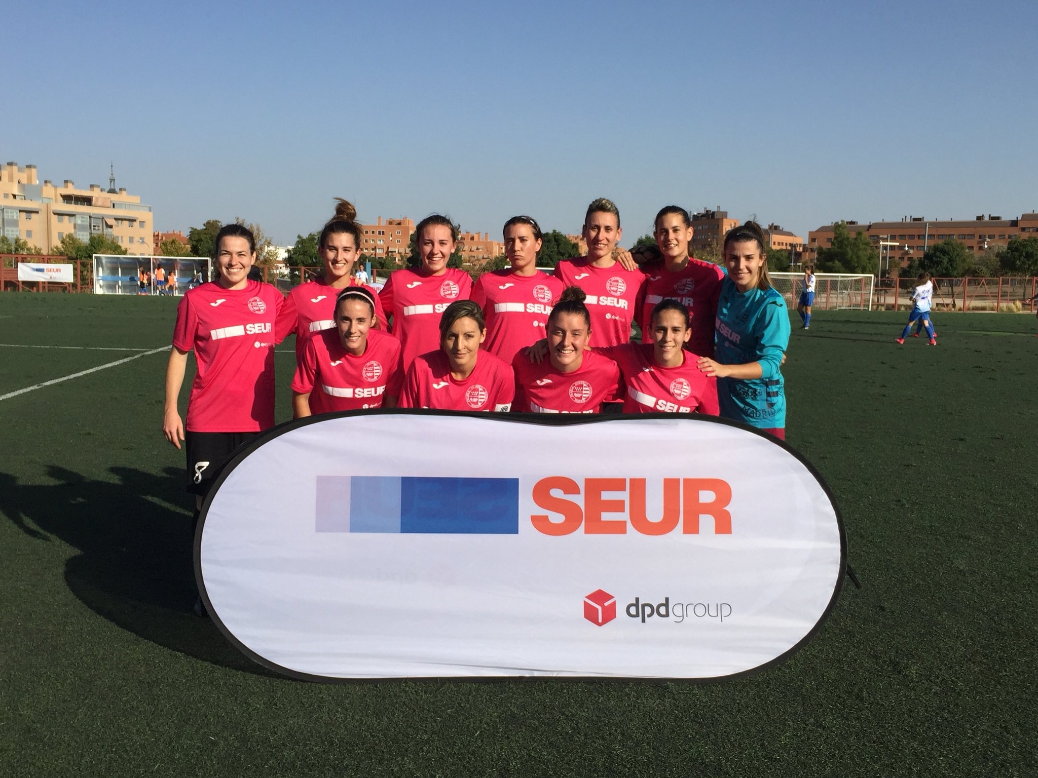 Los primeros equipos de Olímpico y Madrid CFF juegan este domingo en Vicálvaro un partido amistoso con recogida de alimentos no perecederos