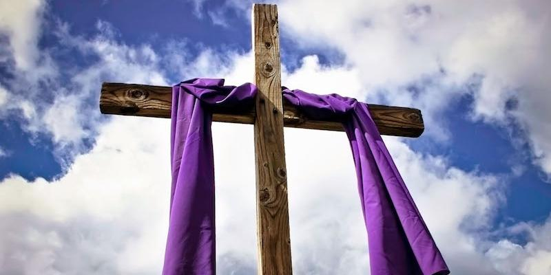 María Madre del Amor Hermoso de Villaverde Bajo retransmite por YouTube la oración del vía crucis