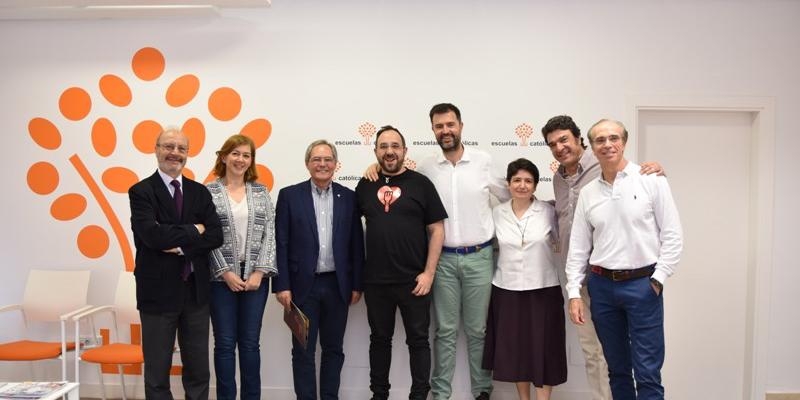 EC y '33 El Musical' firma un acuerdo de colaboración