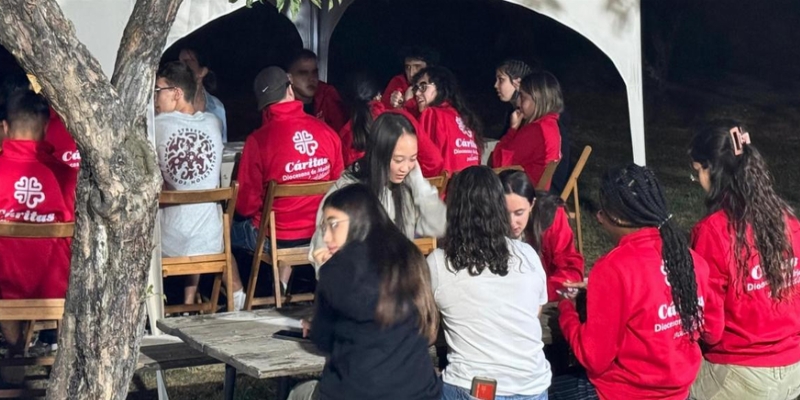 22 jóvenes participan en el Campo de Voluntariado de Cáritas Madrid en La Hiruela: Dos semanas para compartir, aprender y construir comunidad